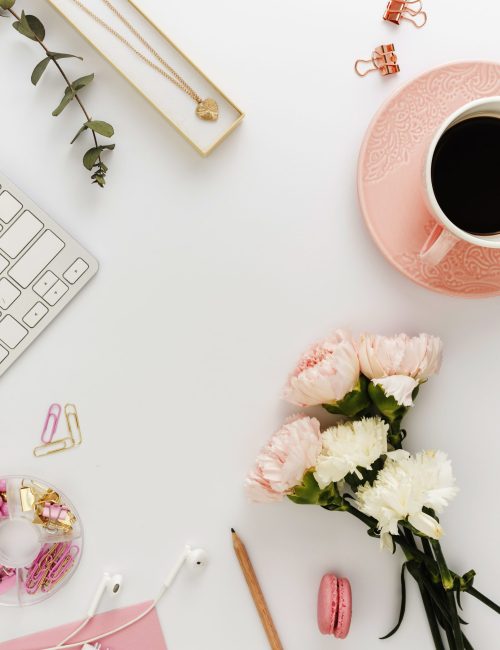 beautiful-flowers-coffee-flat-lay